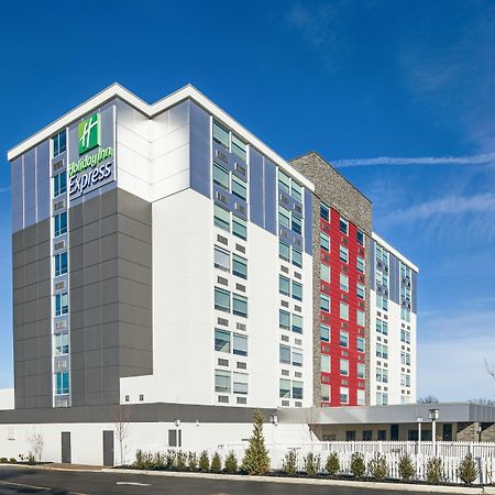 Holiday Inn Express Richmond - Midtown, An Ihg Hotel Exterior photo