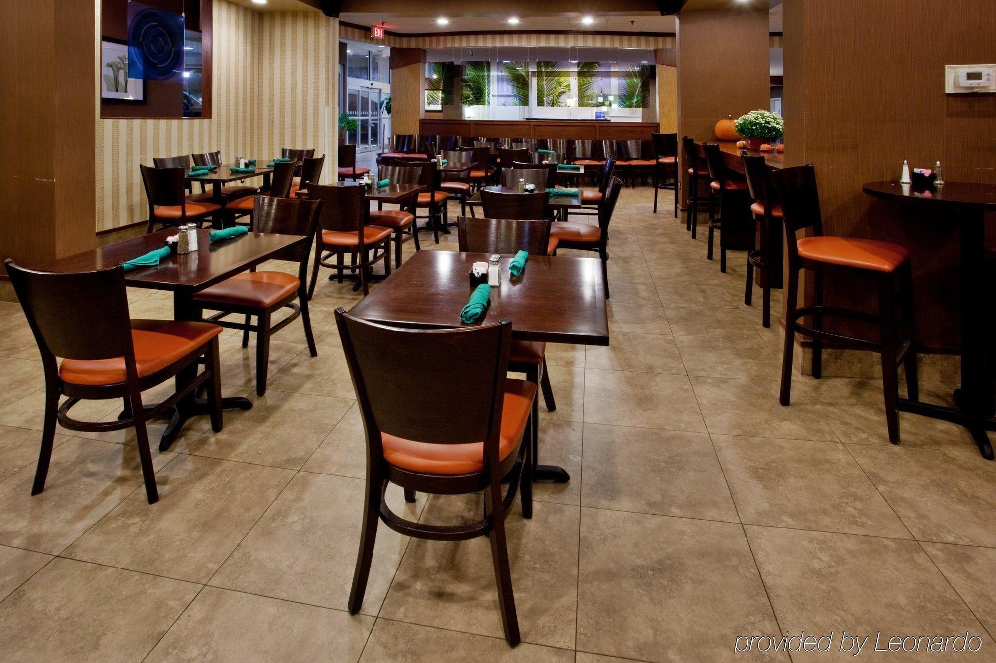 Holiday Inn Express Richmond - Midtown, An Ihg Hotel Restaurant photo